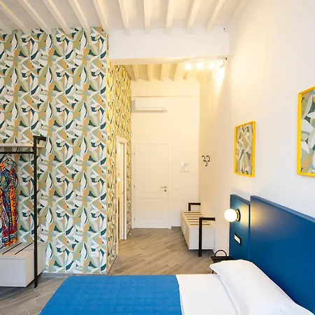 Via Corsica 10 Oda ve Kahvaltı