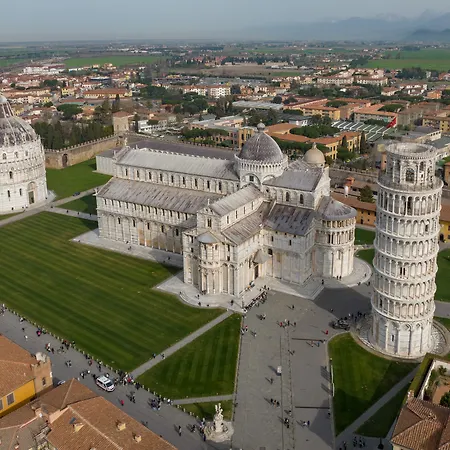 Via Corsica 10 Oda ve Kahvaltı Pisa