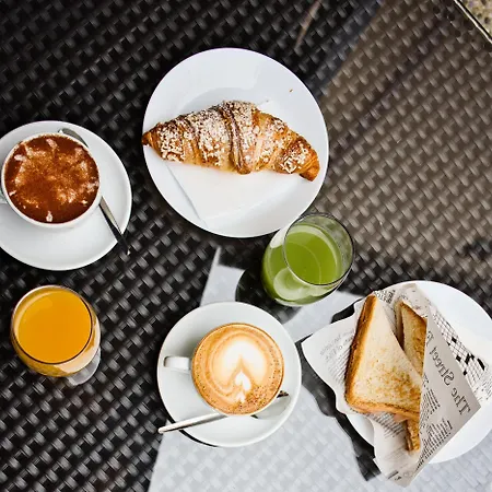 Couette-café Via Corsica 10